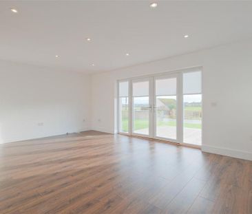 5 bedroom detached house to rent - Photo 5