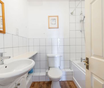 To Let 2 Bedroom House - Photo 3