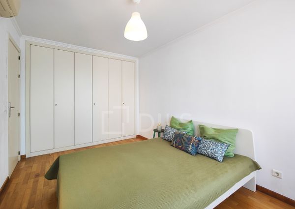 Apartamento T1+1 mobilado e com varandas, no condomínio da Herdade da Aroeira