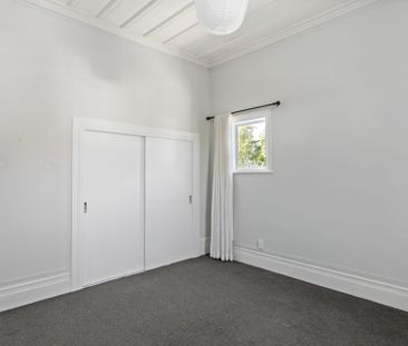 Large Four Bedroom Home! - Photo 6