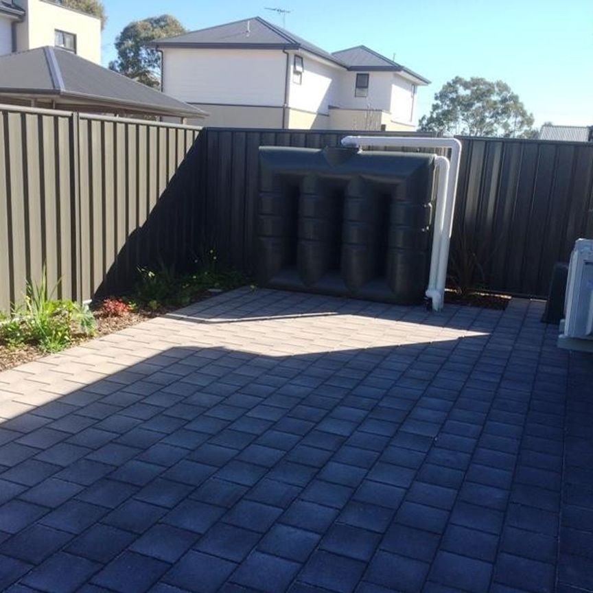 Modern 3-Bedroom Home in a Convenient Location - Photo 1