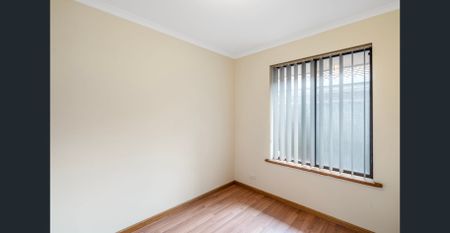 Spacious Family Living with Large Outdoor Undercover Area - Photo 4