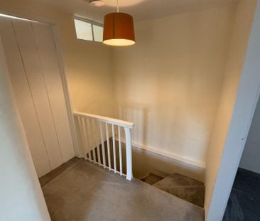 4 bedroom detached house to rent - Photo 6