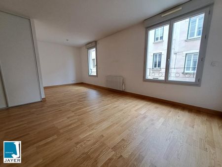 F1 BIS PROCHE CENTRE VILLE - Photo 5