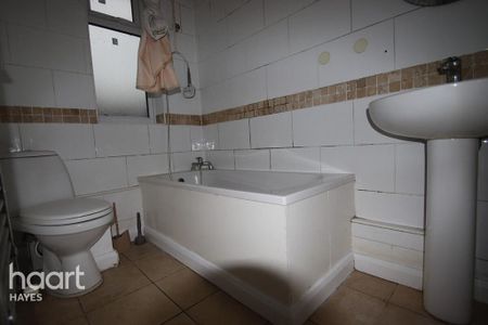 2 bedroom bungalow to rent - Photo 3