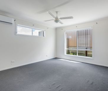 Comfort, Space & Convenience in Prime Hamilton Valley Location - Photo 1