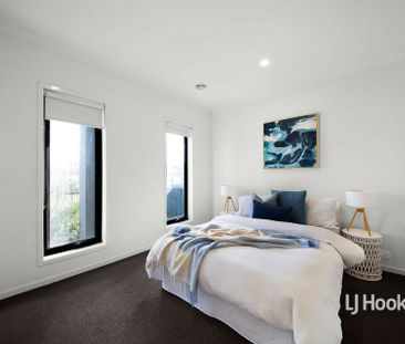 6 Palmerston Walk, Werribee VIC, Belconnen - Photo 5