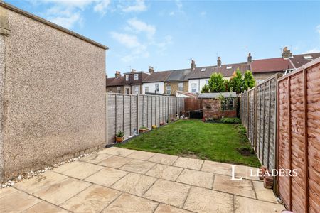 3 bedroom house to rent Sydney Road, Sutton, SM1 - Photo 3