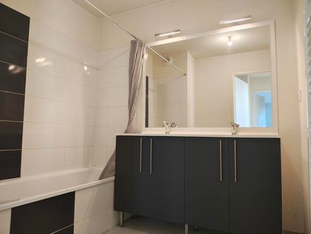 Location Appartement 3 pièces 61m² TOURNEFEUILLE 31170 - Photo 4