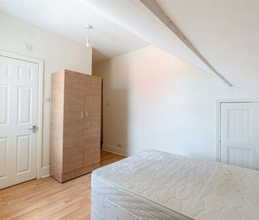 5 bed maisonette to rent in Chillingham Road, Heaton, NE6 - Photo 1