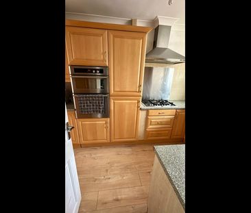 Room in a Shared Flat, Plough Way, SE16 - Photo 2