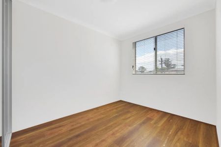 “Newly renovated 2 bedroom unit in the heart of merrylands” - Photo 5