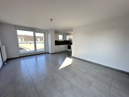 Location Appartement 4 pièces 83m² SOUFFELWEYERSHEIM 67460 - Photo 5