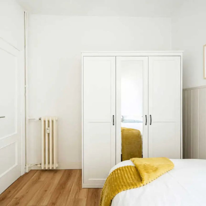 Room in a shared 4-bedroom apartment for rent in Guindalera - Foto 1