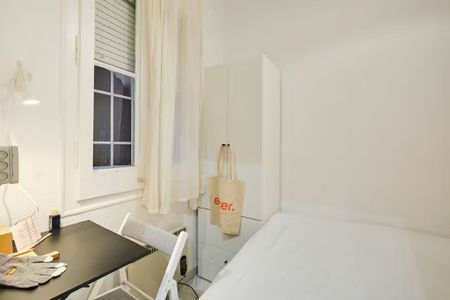 Carrer de Sant Antoni Maria Claret, Barcelona, Catalonia 08037 - Photo 4