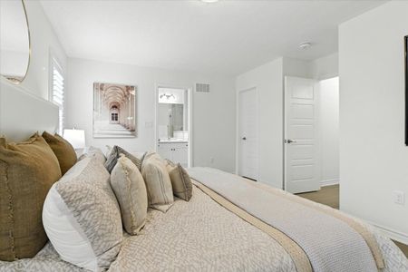 For Lease - 3303 Thunderbird Promenade, Pickering, Ontario - Photo 2