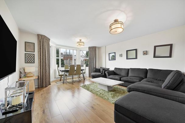 3 bedroom flat to rent - Photo 1