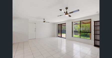 Perfect Family Home in Currumbin – Just in Time for Summer! - Photo 5