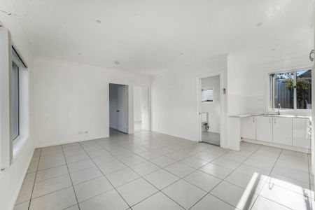 Stunning Home in Green Valley - Photo 4