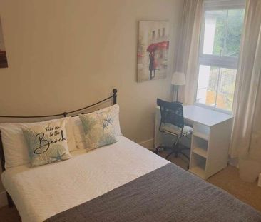 : Rupert Road, Guildford, GU2 - Photo 4