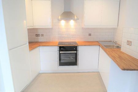 1 bedroom flat to rent - Photo 5