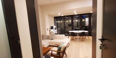 Appartement te huur in Etterbeek voor € 1.300 met 1 slaapkamer - Photo 4