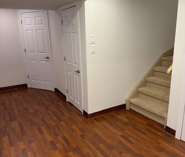 For Lease - 12 Woodfern Court, Barrie, Ontario - Photo 2