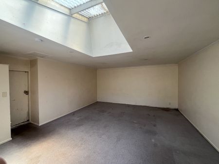 217 Hampden St - Photo 2