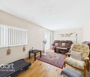 4 bedroom end of terrace house to rent - Photo 1
