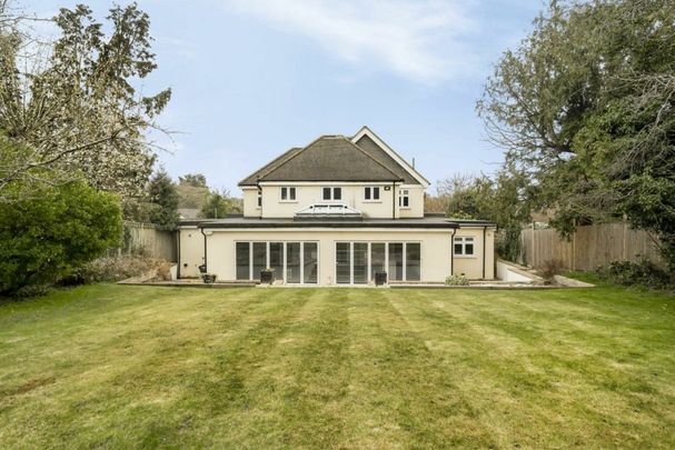 Park Road, EN4, London - Photo 1