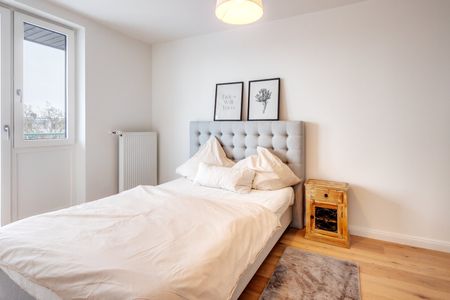 Bright roof-terrace apartment with modern bathroom - Photo 4