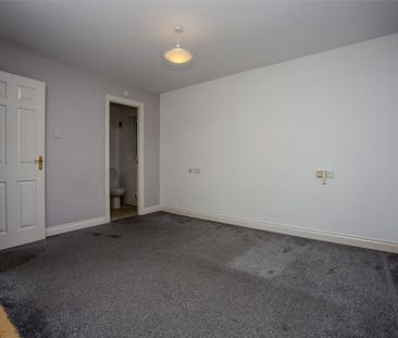 4 bedroom detached house to rent - Photo 5