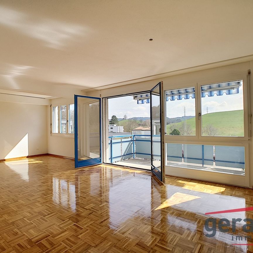 Schöne 4.5 Zimmerwohnung in Schmitten - Photo 1