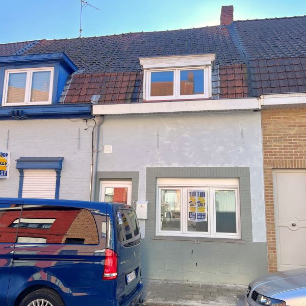 Volledig gerenoveerde woning met 2 slaapkamers en koer. - Foto 1