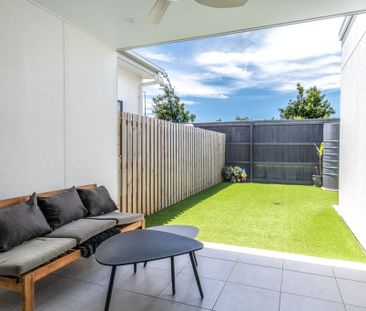 Low Maintenance Living in Award Winning Family Friendly Estate! - Photo 4