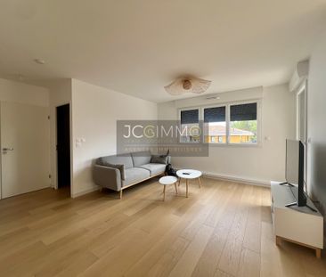 Location Appartement 3 pièces 71m² CUERS 83390 - Photo 2