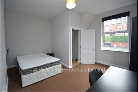 5 Bedroom Student Houses in Woodhouse - Photo 2