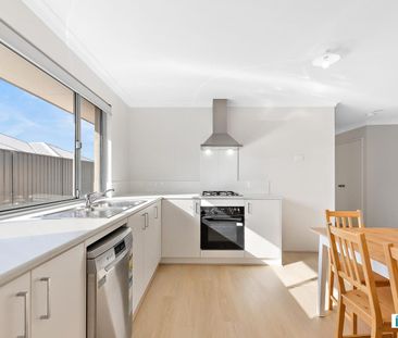 Modern co - living house in Lakelands, private room with ensuite fr... - Photo 6