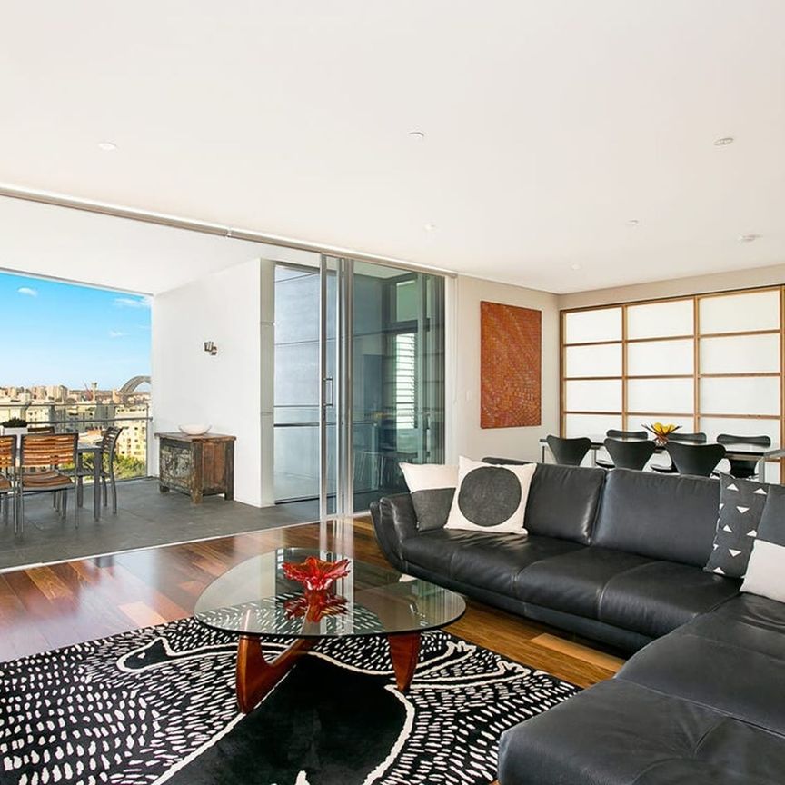 Modern two bedroom apartment in Pyrmont - Photo 1