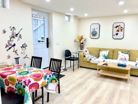 For Lease - 15 Leyburn Avenue, Richmond Hill, Ontario - Photo 2