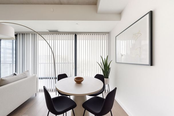 For Lease - 111 Bathurst Street Unit# 1004, Toronto, Ontario - Photo 1