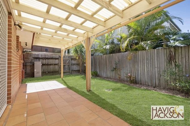 2 / 34 Stoneleigh Street, Albion QLD 4010 - Photo 1