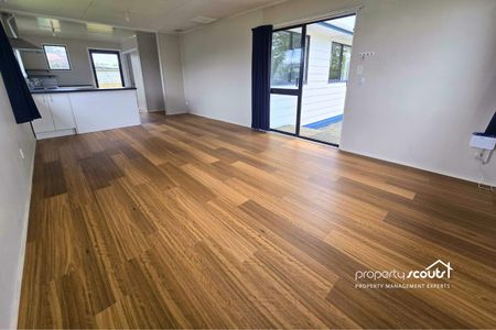 Convenient Living in Lansdowne - Photo 4