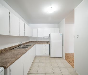 For Lease - 5 Glamorgan Avenue Unit# 610, Toronto, Ontario - Photo 6