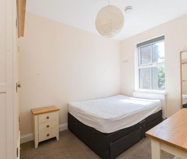 4 bedroom terraced house to rent - Photo 6