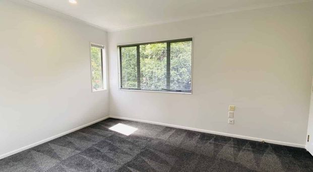 4 bedroom house - Photo 1