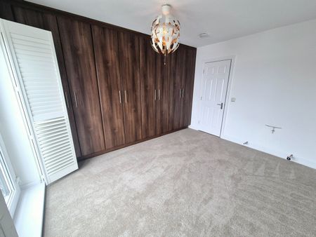 4 Bed Flat, South Ferry Quay, L3 - Photo 4