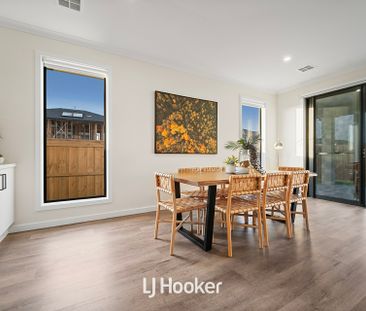 Modern Elegance Meets Everyday Functionality - Photo 5