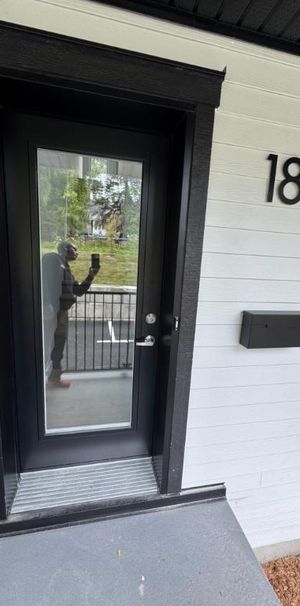 4½ neuf à louer Sherbrooke – Stationnement, option électros - Photo 1