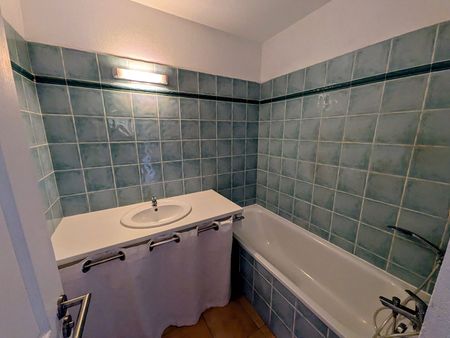 AIX EN PROVENCE APPARTEMENT T3 TERRASSE ET GARAGE, - Photo 5